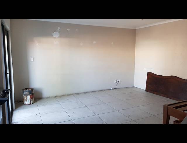 450M² FACTORY TO LET IN TRIANGLE FARM